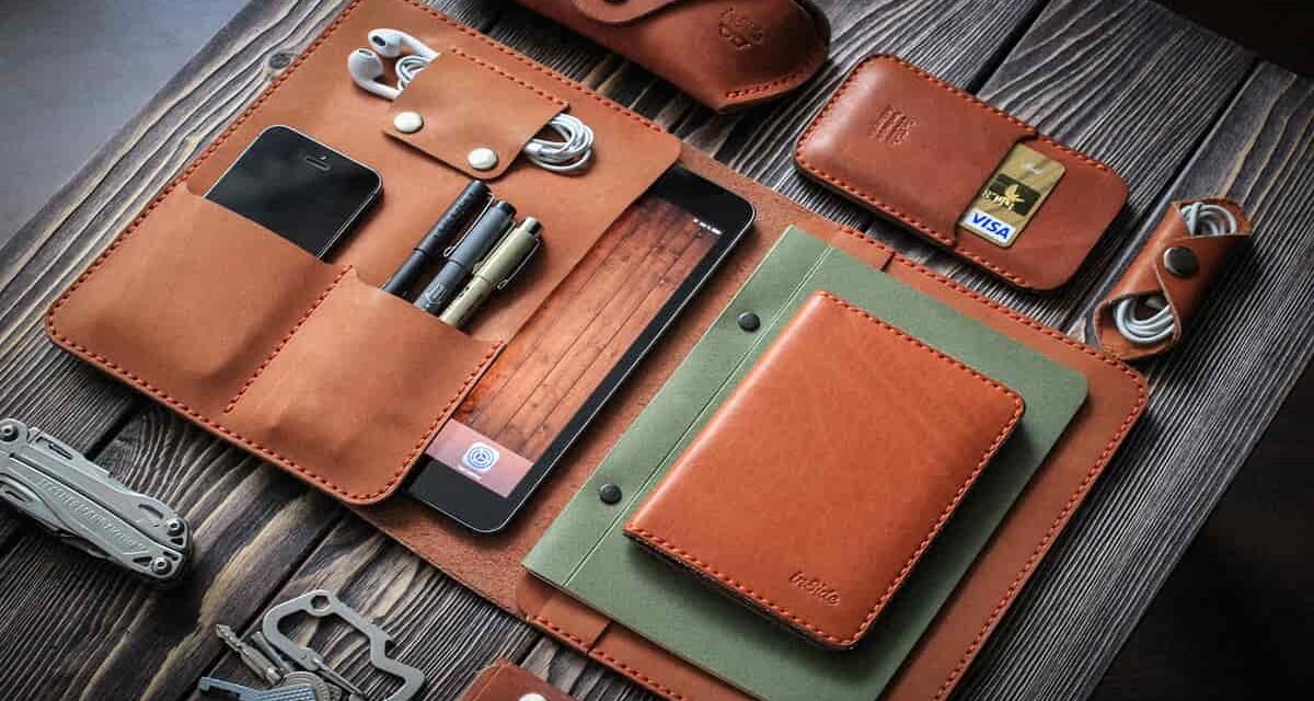 What types of leather products are predominantly manufactured in Panapakkam?
