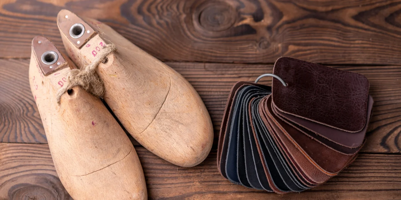 What types of leather are preferred for crafting men’s dress shoes?
