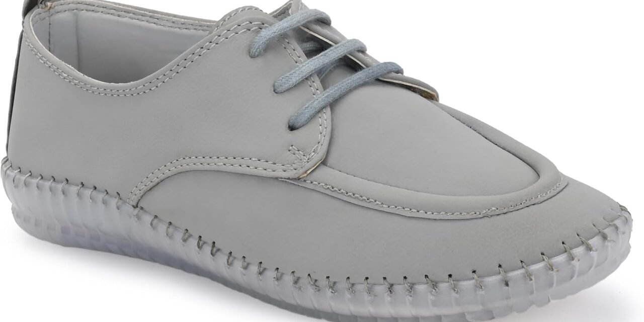 How is lightweight and flexible leather being used for women’s footwear?