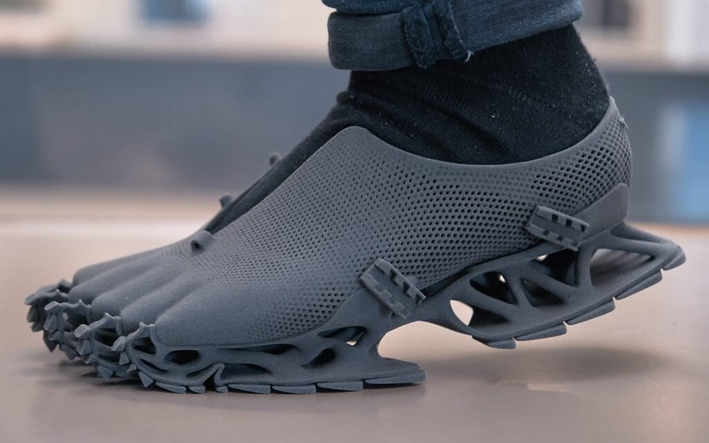 What is the role of 3D printing in modern footwear design?