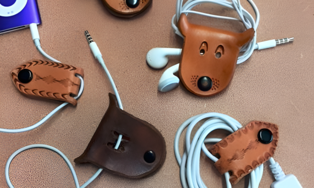 How are leather scraps used to create smaller animal accessories?